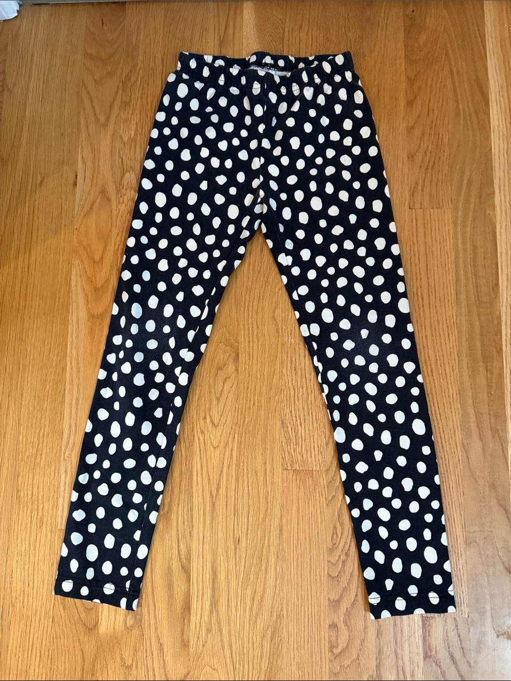 Hanna Andersson Black Leggings with White Polka Dots